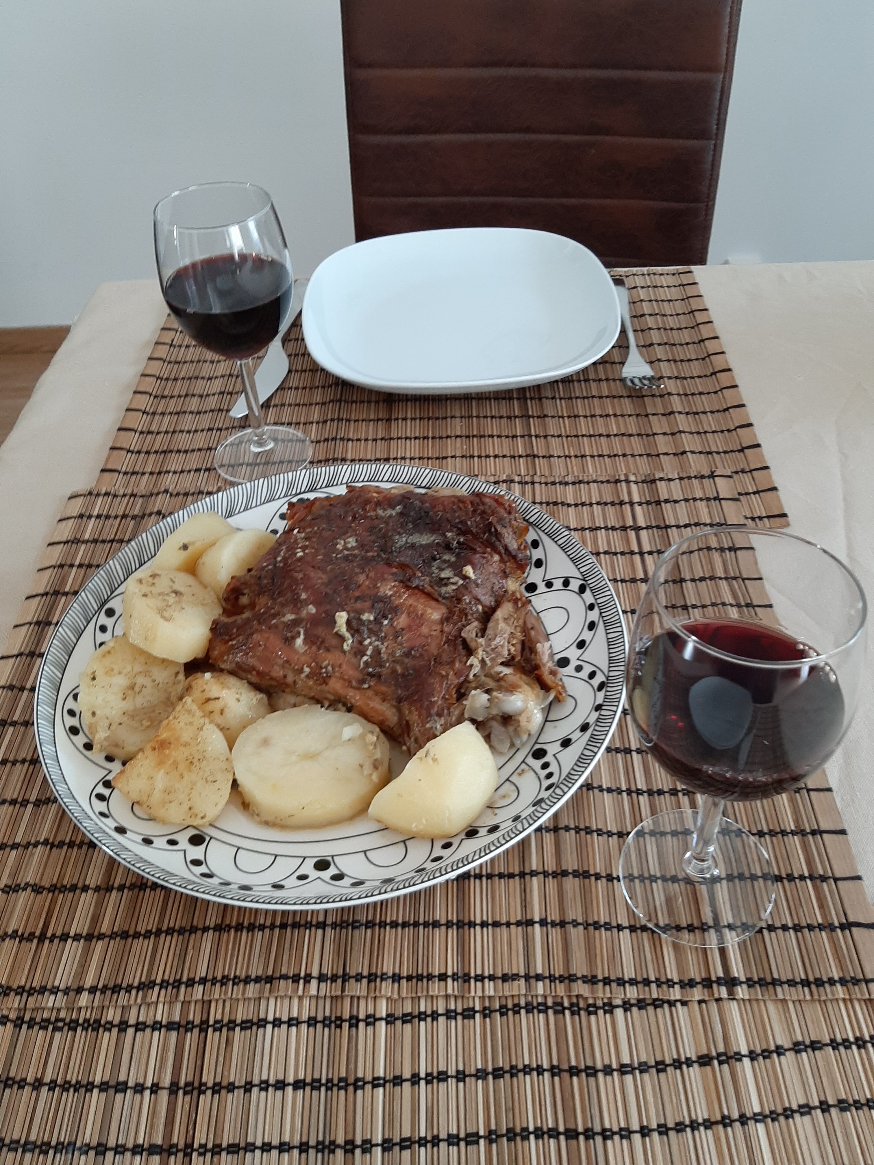 Ziegenbraten aus dem Backofen
