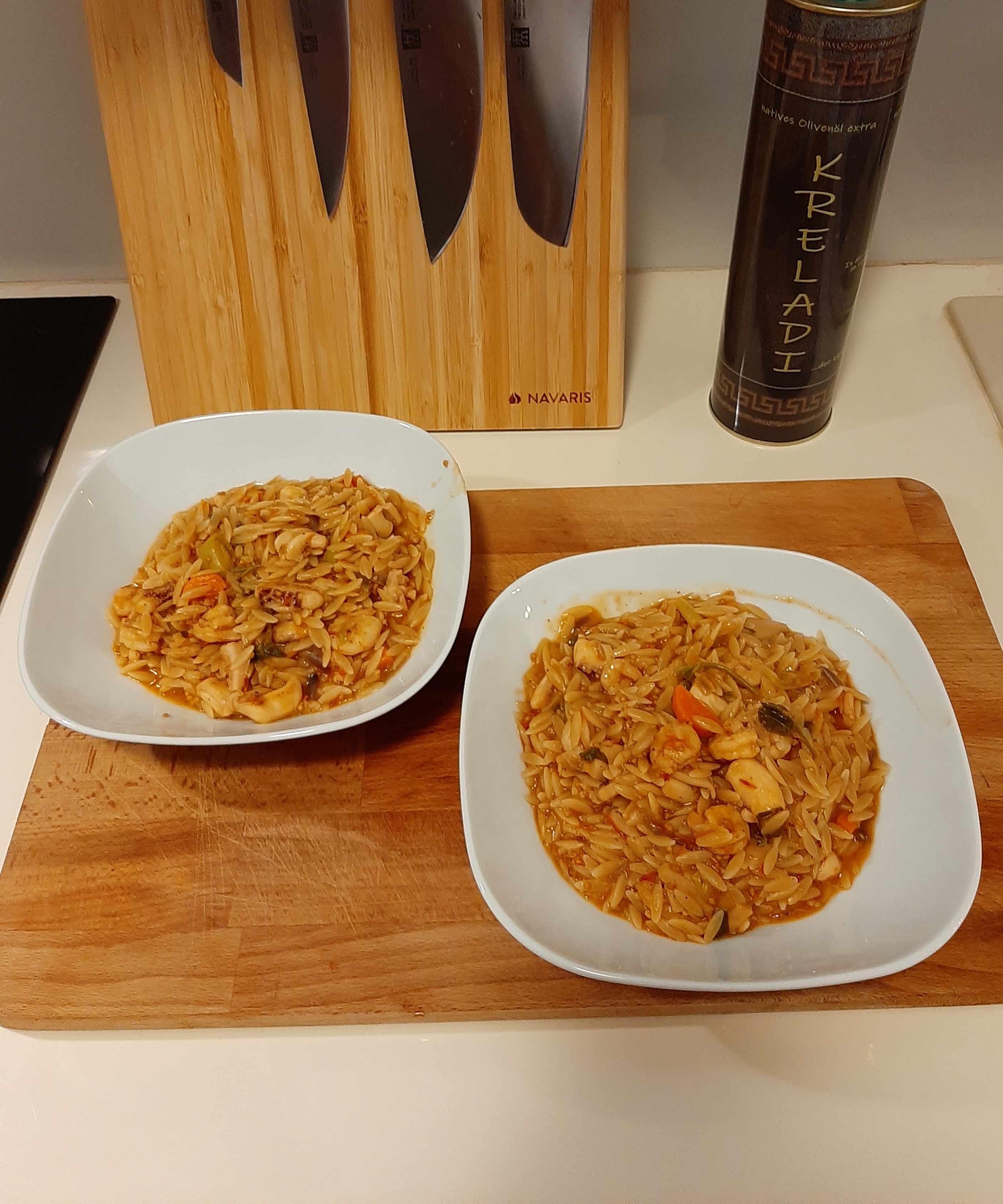 Seafood Pasta mit Shrimps und Kalamari